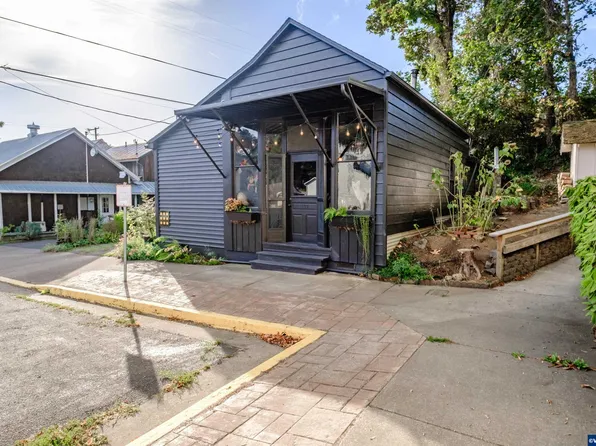 109 Stanard Ave, Brownsville, OR 97327