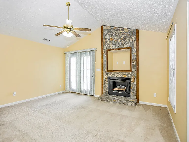9533 Gooden Dr — Photo 6