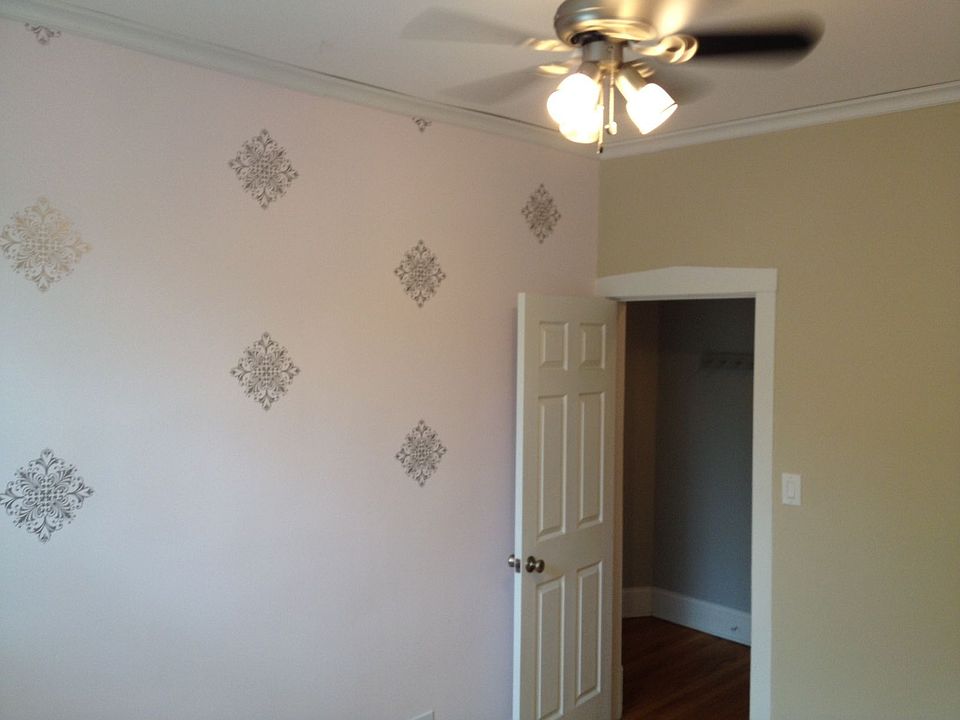 1st image of 207 Chicago Ave APT 3