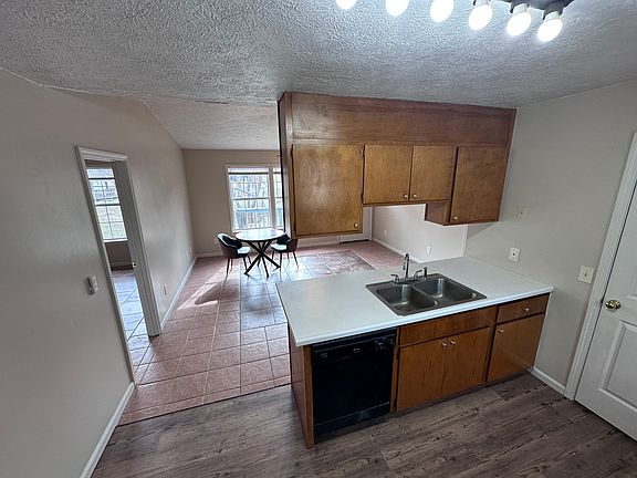3rd image of 51 Lee Road 2060