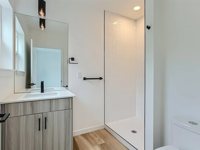 2135 SE 12th Ave — Photo 17