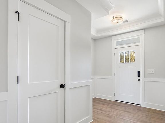 3rd image of 406 Limelight Rd