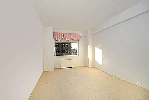 Sold by Adriana Arciello, LREB | media 23