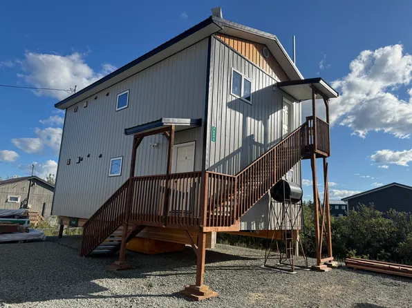 540 6th Ave #F, Bethel, AK 99559