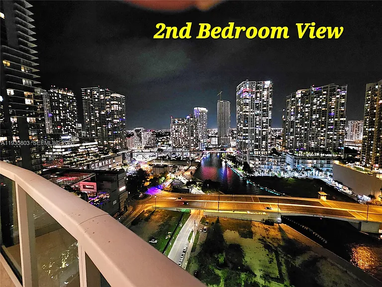 45 SE 5th St #1517 — Photo 40
