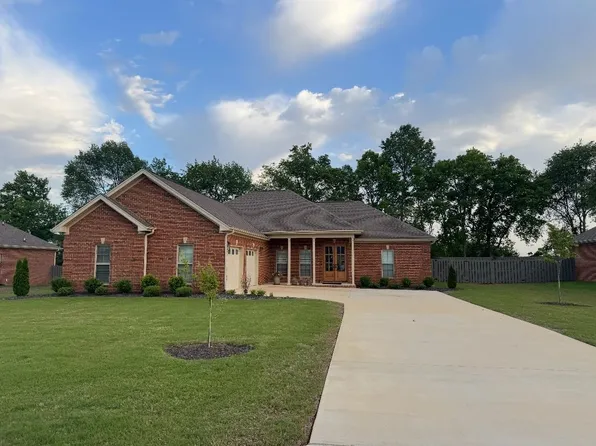 456 Dartmoor Dr, Killen, AL 35645