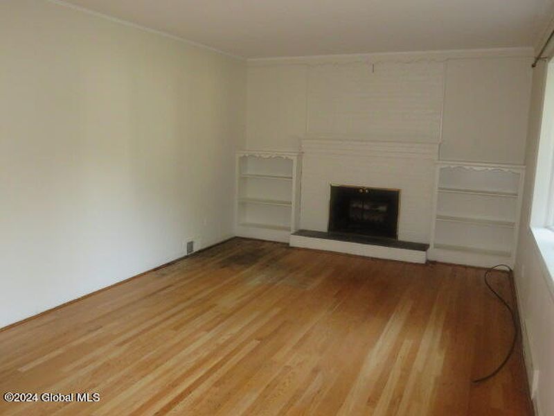3rd image of 45 Saratoga Drive