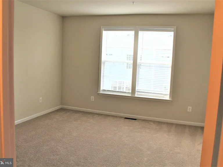 6050 Krantz Dr — Photo 9