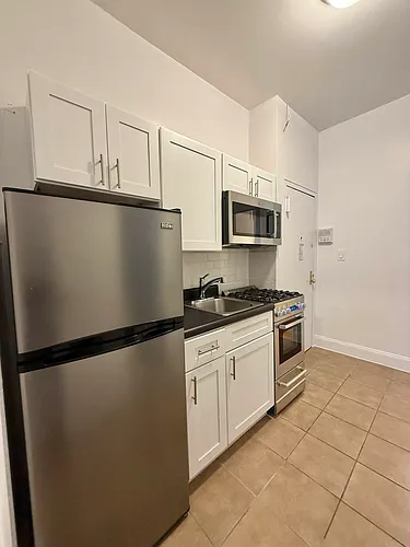 21 Leroy St #11B Photo 1