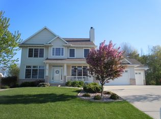 3381 Celine Way, Green Bay, WI 54311