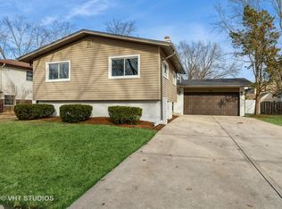 1103 N Hemlock Ln, Mount Prospect, IL