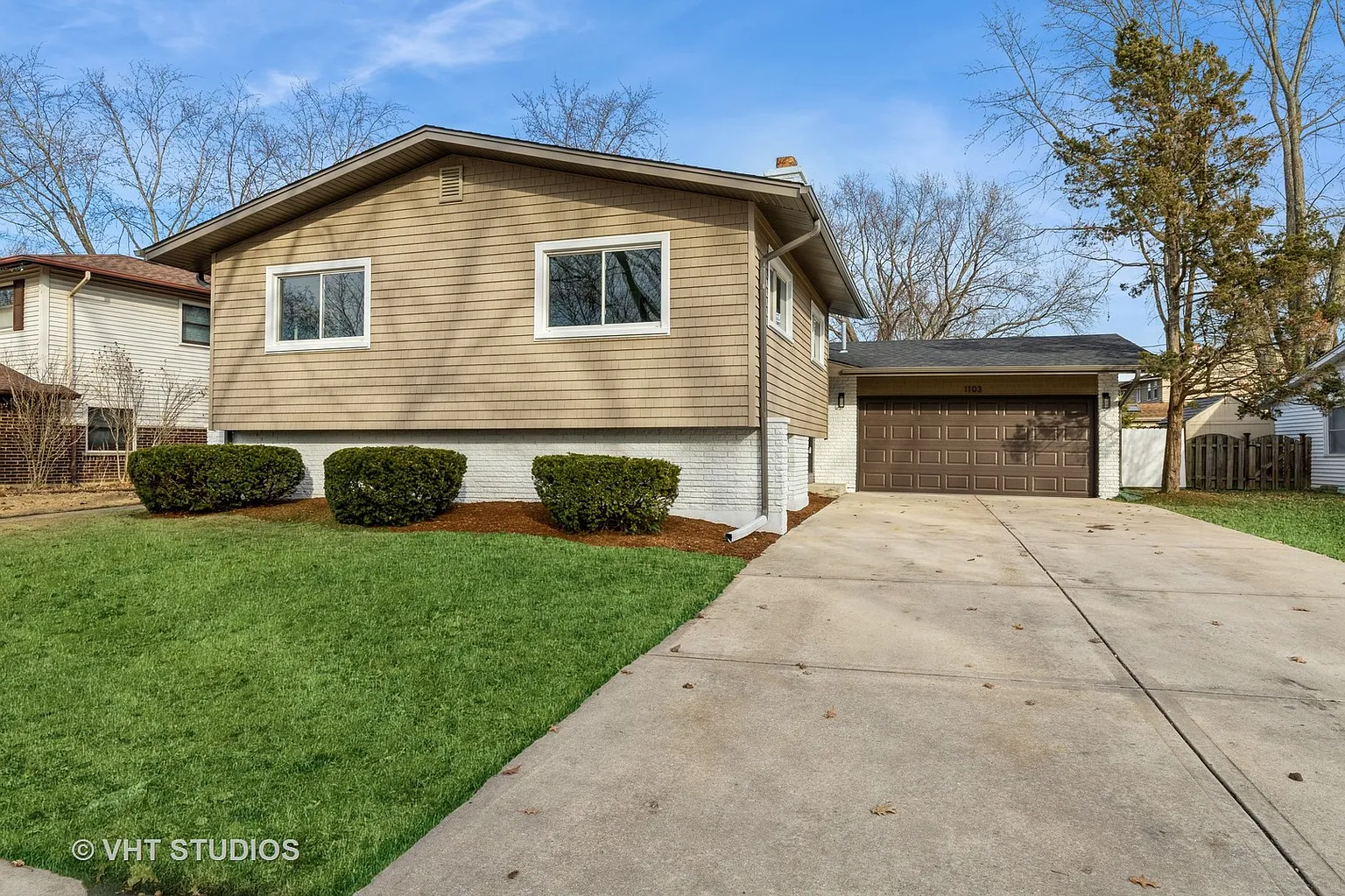 1103 N Hemlock Ln photo 1