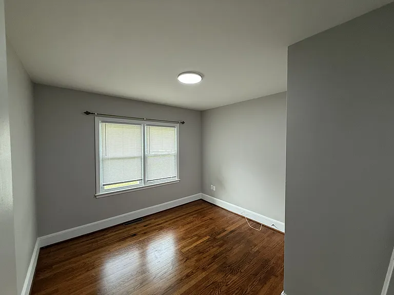 202 Hillcrest Dr — Photo 12