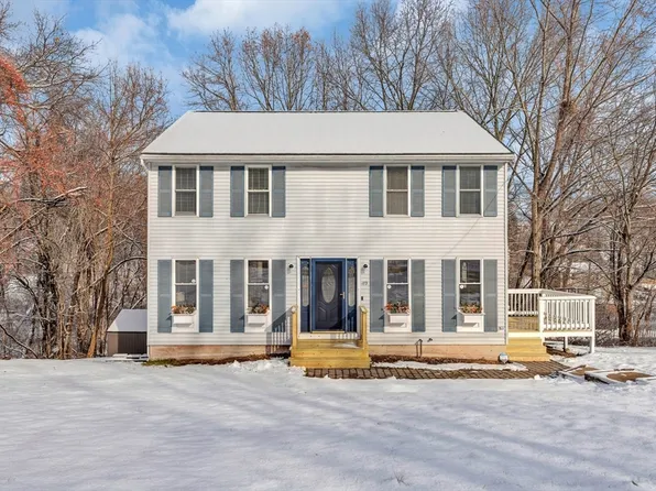 173 Brook St, Dracut, MA 01826