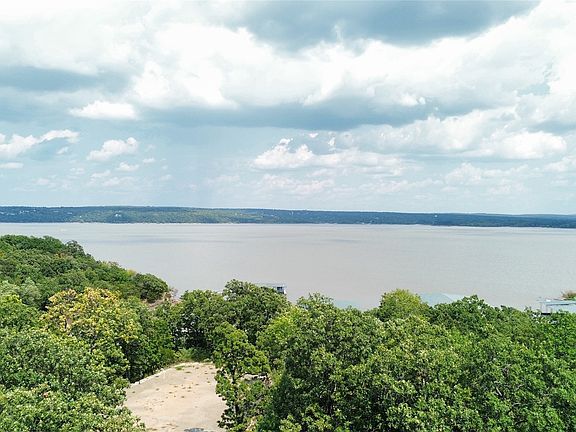 4th image of 200 Stone Ridge Rd