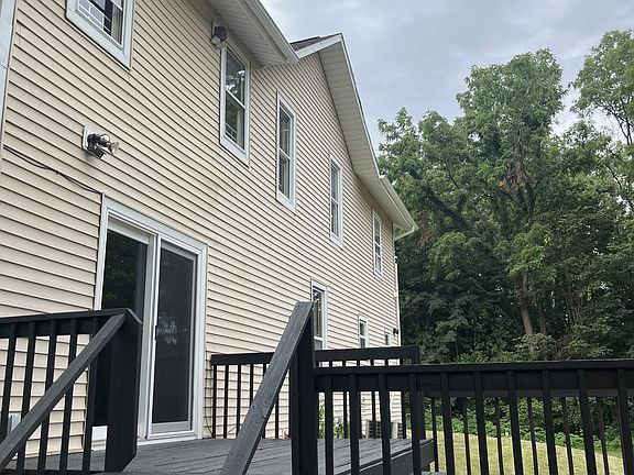 4th image of 245 W Park St