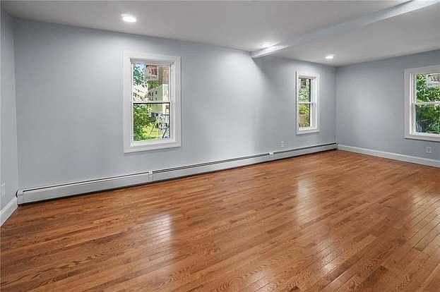 2nd image of 1450 Cypress Ave