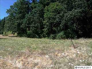 2nd image of 3414 Cherokee Dr S