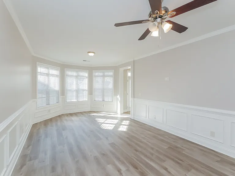 184 Greenview Dr — Photo 6