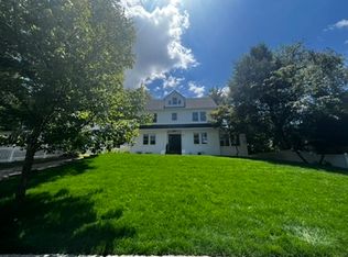 90 Glenwood Rd, Englewood, NJ