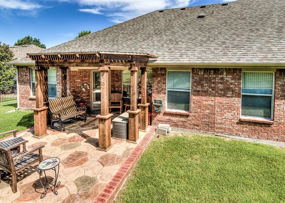 1st image of 1324 Shinnecock Ct