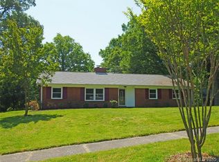 1626 Lumarka Dr, Charlotte, NC 28212