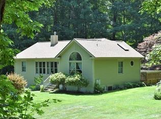 17 Duval Rd, Dudley, MA 01571