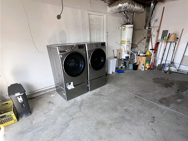 25234 Lawton Ave — Photo 12