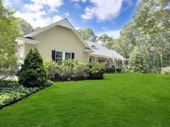 492 Wading River Road, Manorville, NY 11949