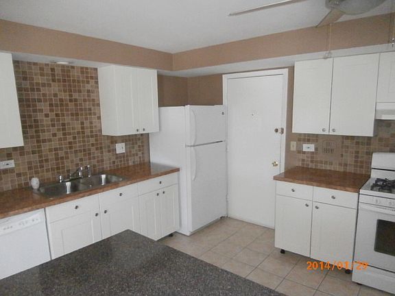 5th image of 1320 Lore Ln APT 203