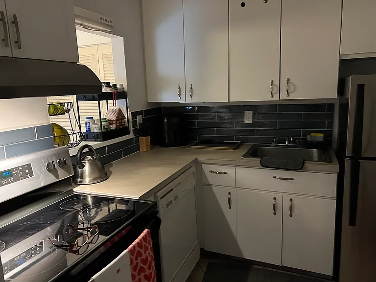 1235 Pennsylvania Ave #3B — Photo 8