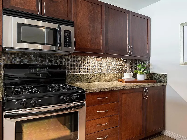 530 K St #614 — Photo 9