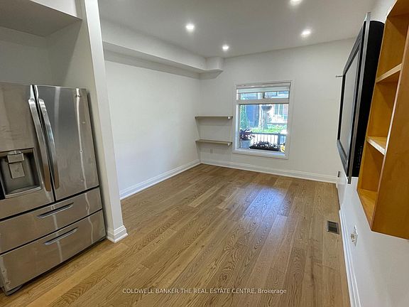 4th image of 351 Clinton St