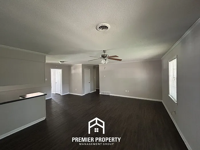 5968 Shannon Dr — Photo 7