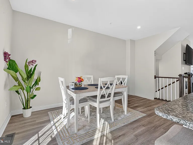 9599 Tall Oaks Rd — Photo 18