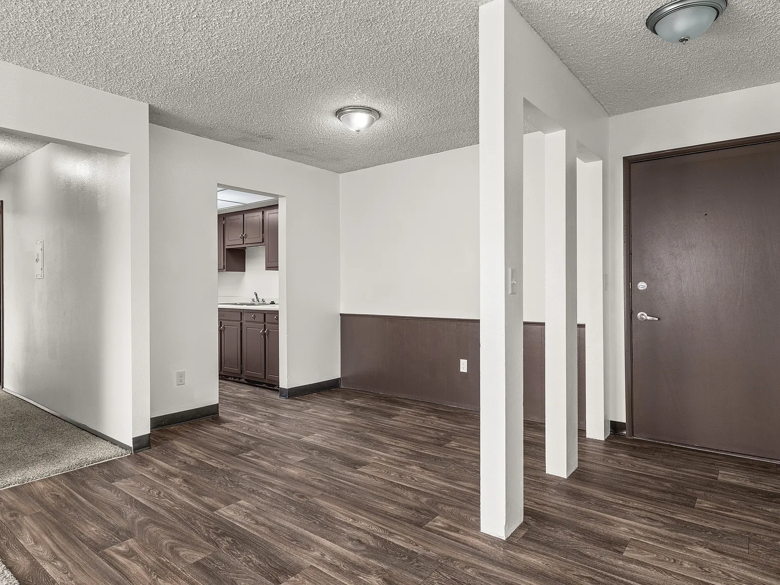 Pronghorn Apartments — Photo 3