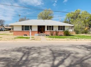 601 N Campbell St, Lakin, KS 67860