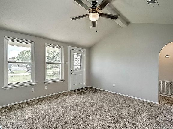 3rd image of 13312 Kanak St