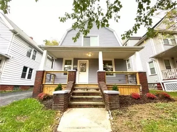 1483 Hopkins Ave, Lakewood, OH 44107