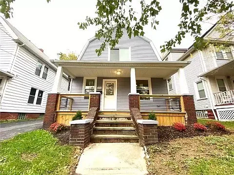 1483 Hopkins Ave Photo 1