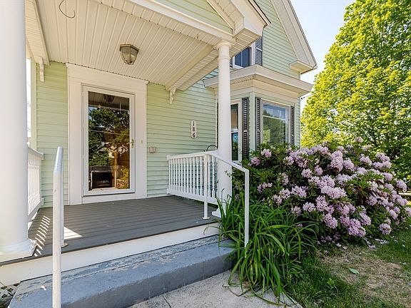 4th image of 186 Summer St