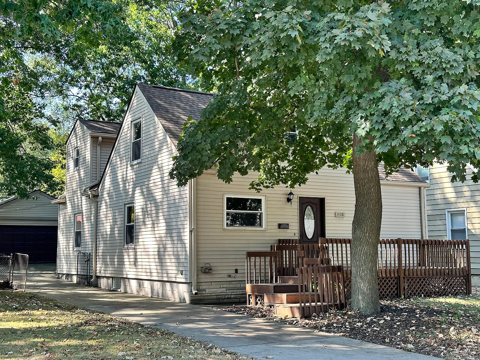 1408 Mohawk Ave — Photo 1
