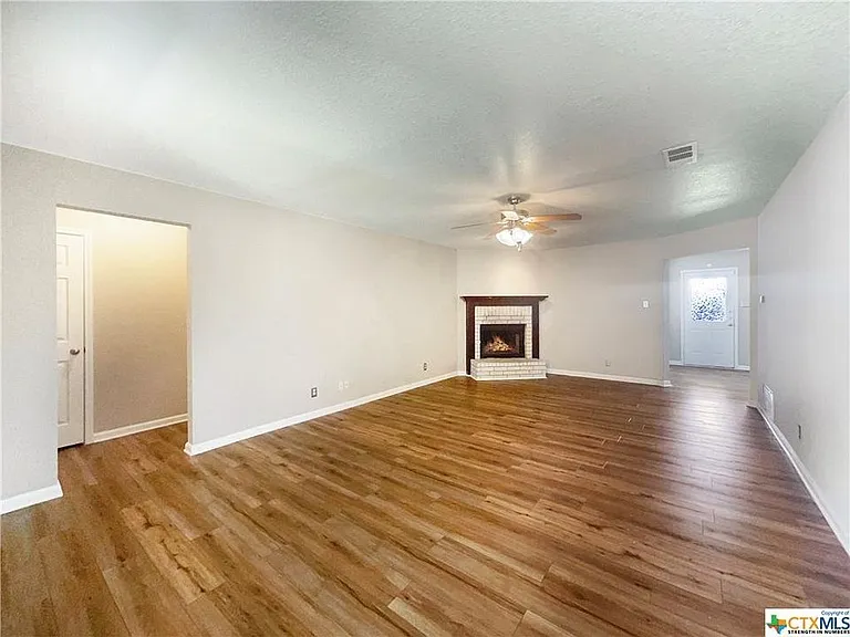 3307 Lorena Dr — Photo 5