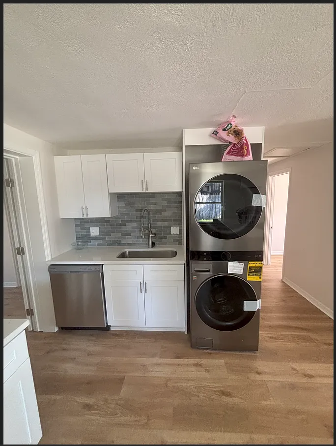 2 bed, 900 sqft, $1,950 — Photo 3