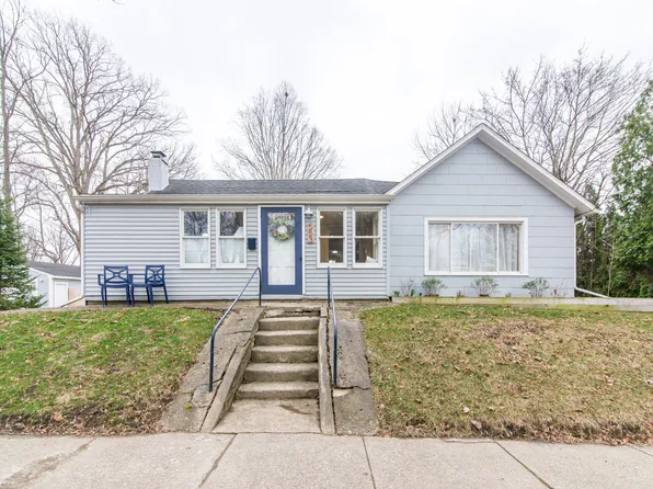 553 W Middle St, Chelsea, MI 48118