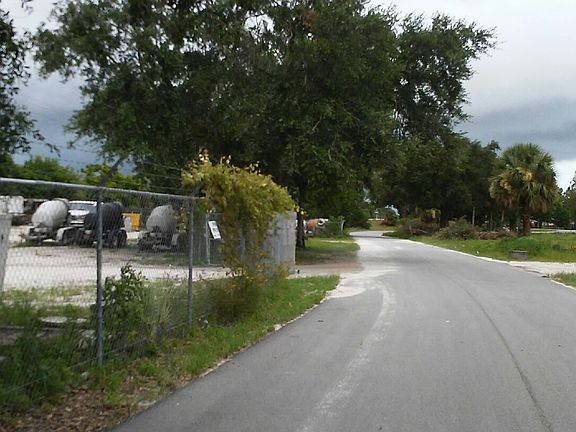3rd image of 5875 Industrial Dr