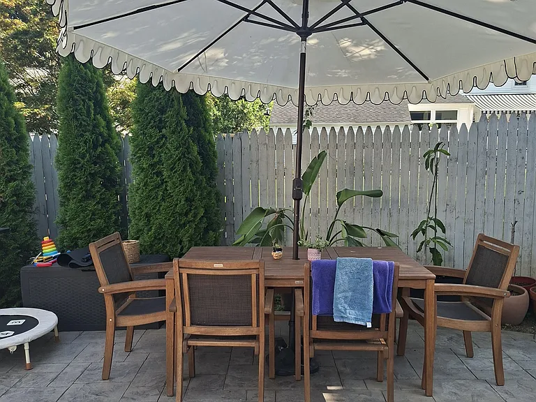 43 Ruscan Rd — Photo 3