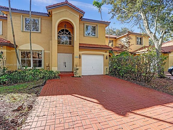 3rd image of 14016 S Forest Oak Cir #14016