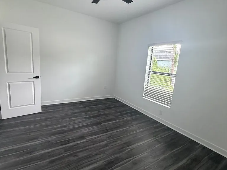 5345 29th St SW — Photo 11