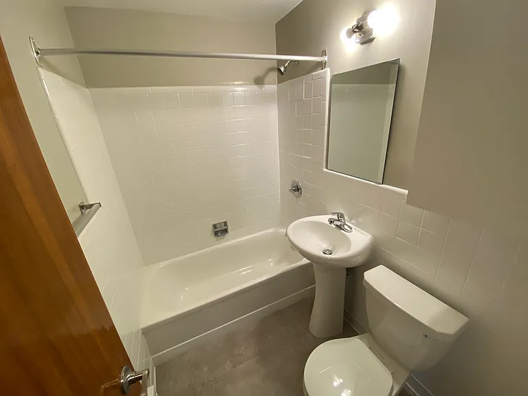 26 Roslyn Rd — Photo 10